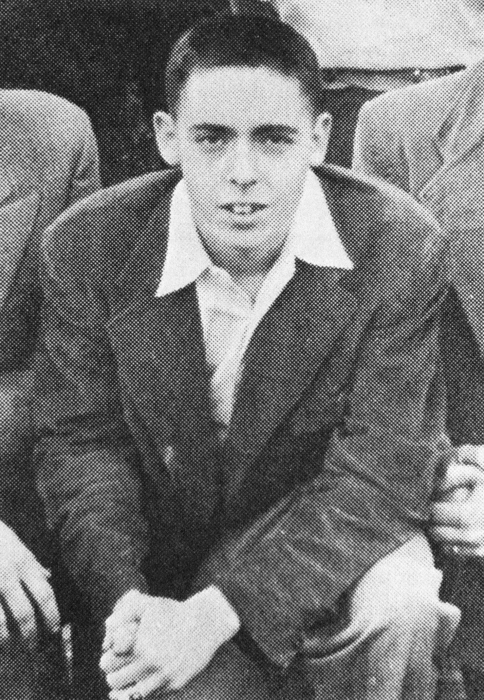 Gravity’s Rainbow – Thomas Pynchon (image credits: wikimedia)