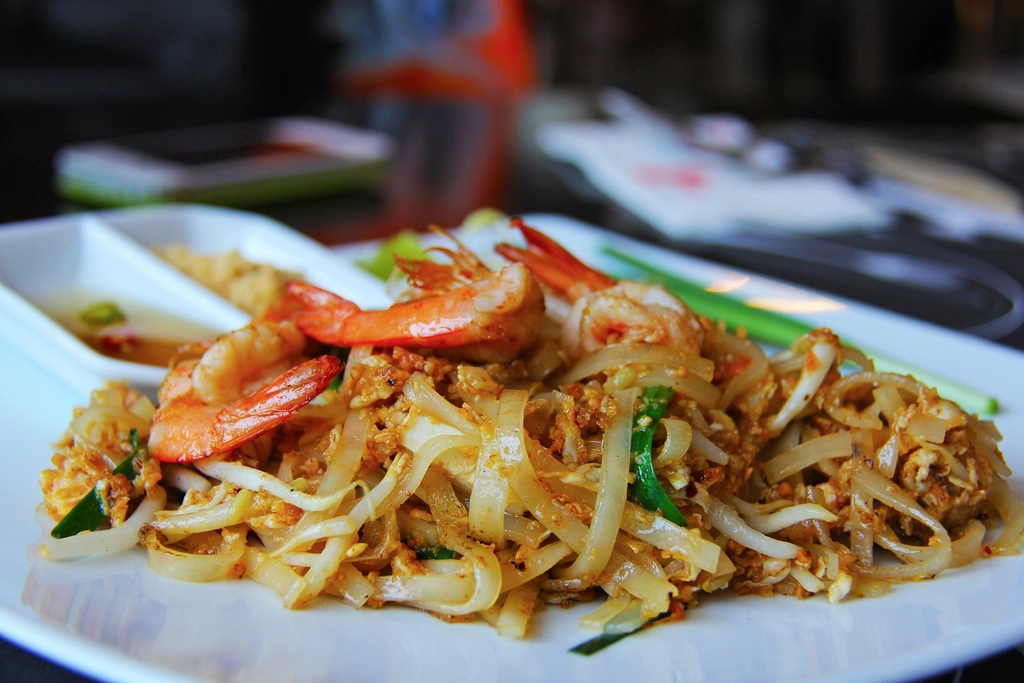 Thailand – Pad Thai (image credits: rawpixel)