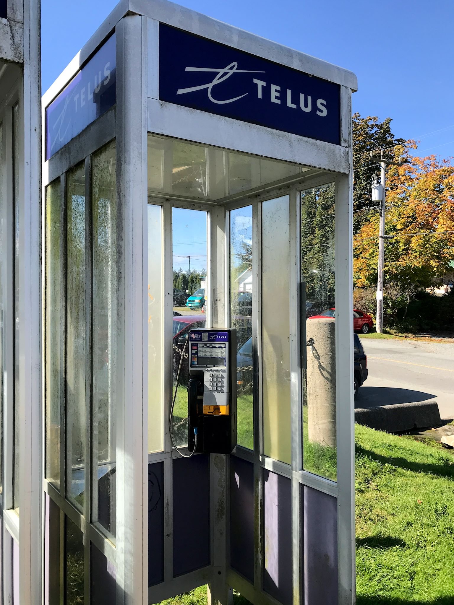 Payphones & Phone Booths (image credits: wikimedia)