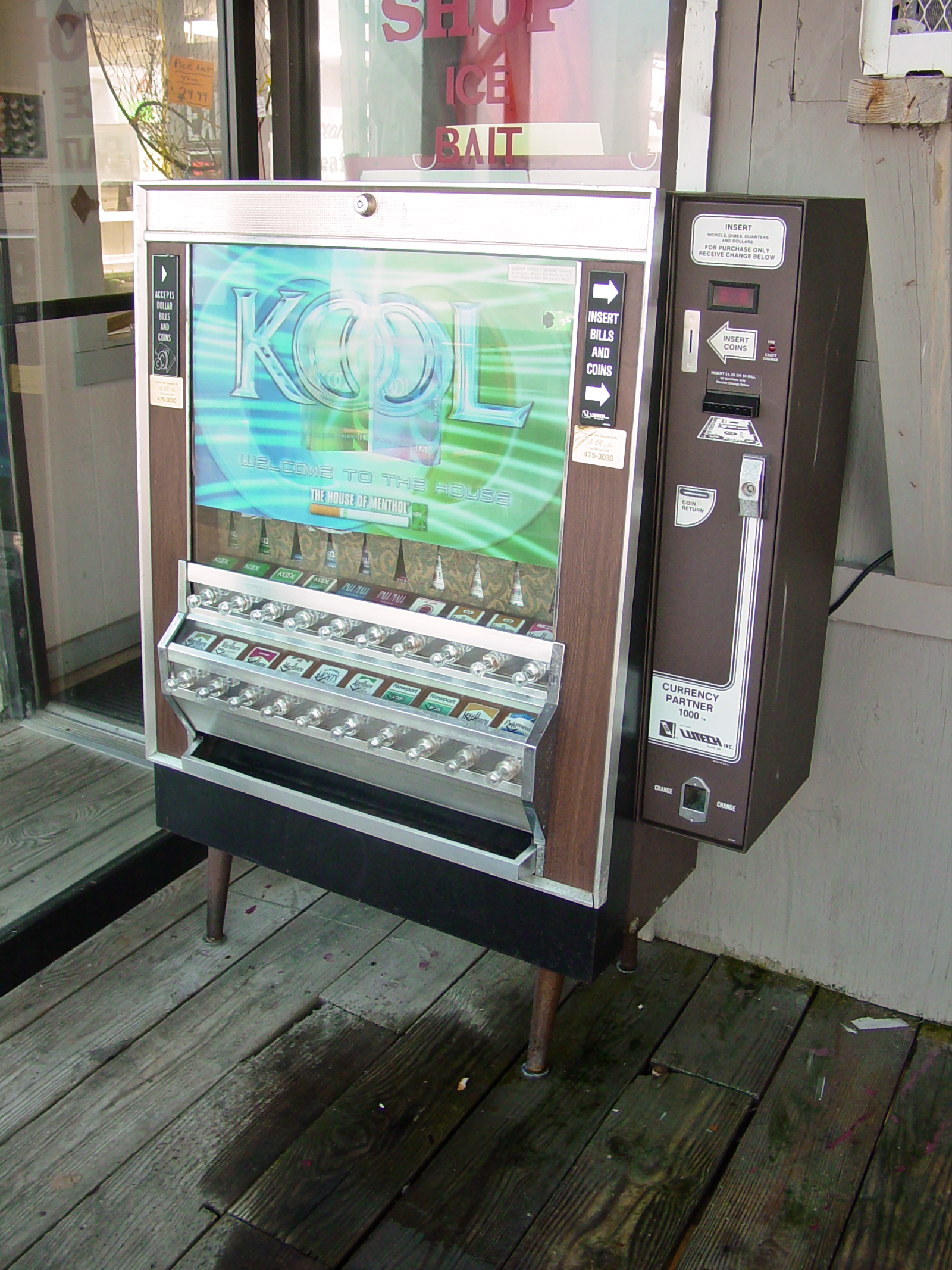 Cigarette Vending Machines (image credits: wikimedia)
