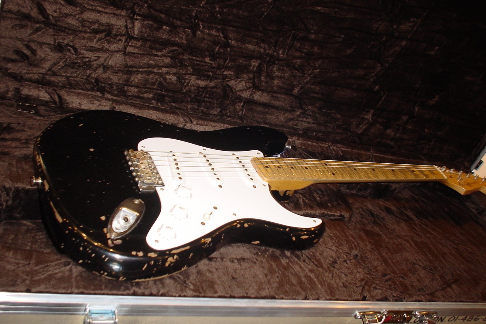 Eric Clapton’s Blackie Fender Stratocaster – $959,000 (image credits: wikimedia)