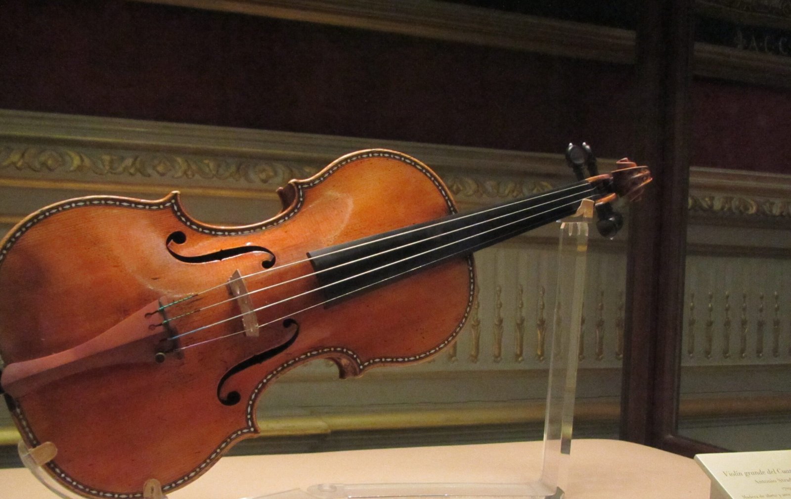 “Molitor” Stradivarius Violin – $3.6 Million (image credits: wikimedia)
