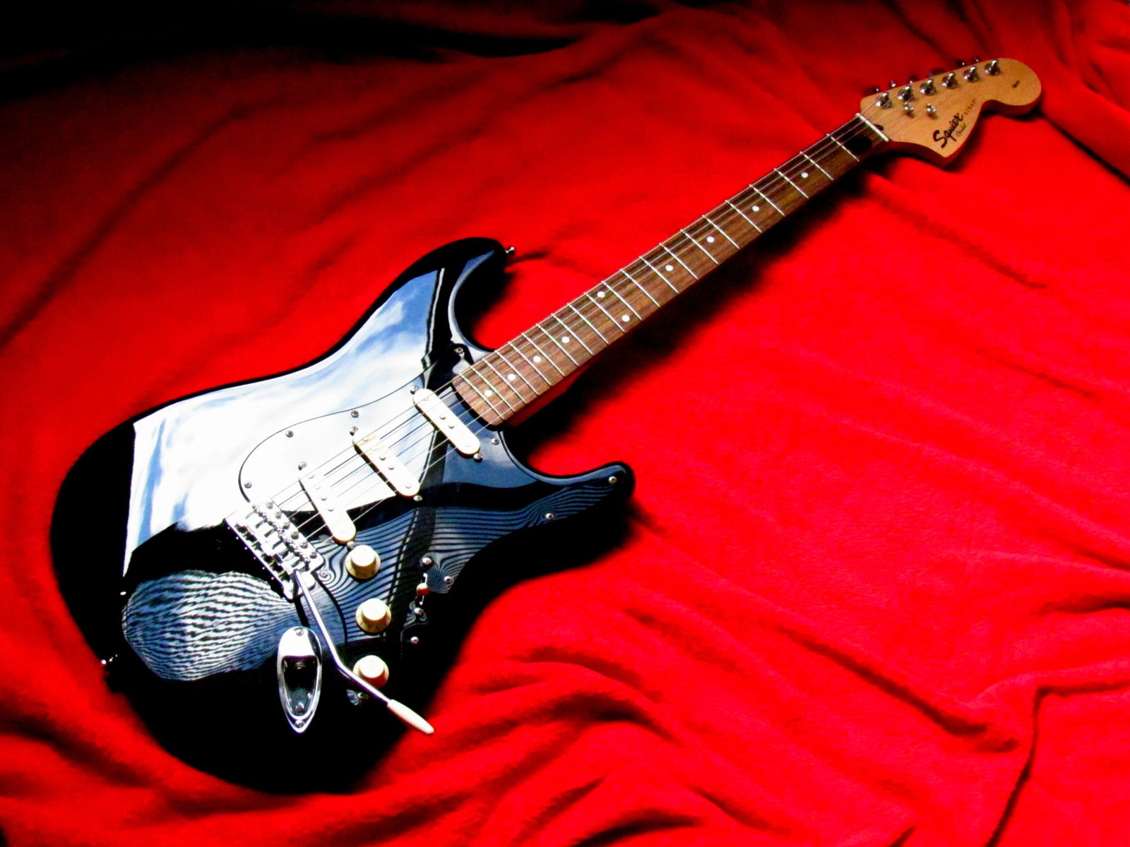 David Gilmour’s Black Strat – $3.975 Million (image credits: wikimedia)