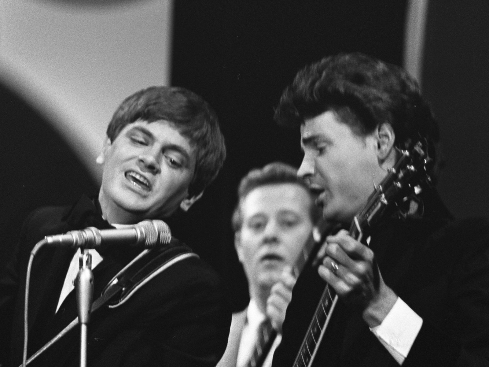 “Wake Up Little Susie” – The Everly Brothers (image credits: wikimedia)