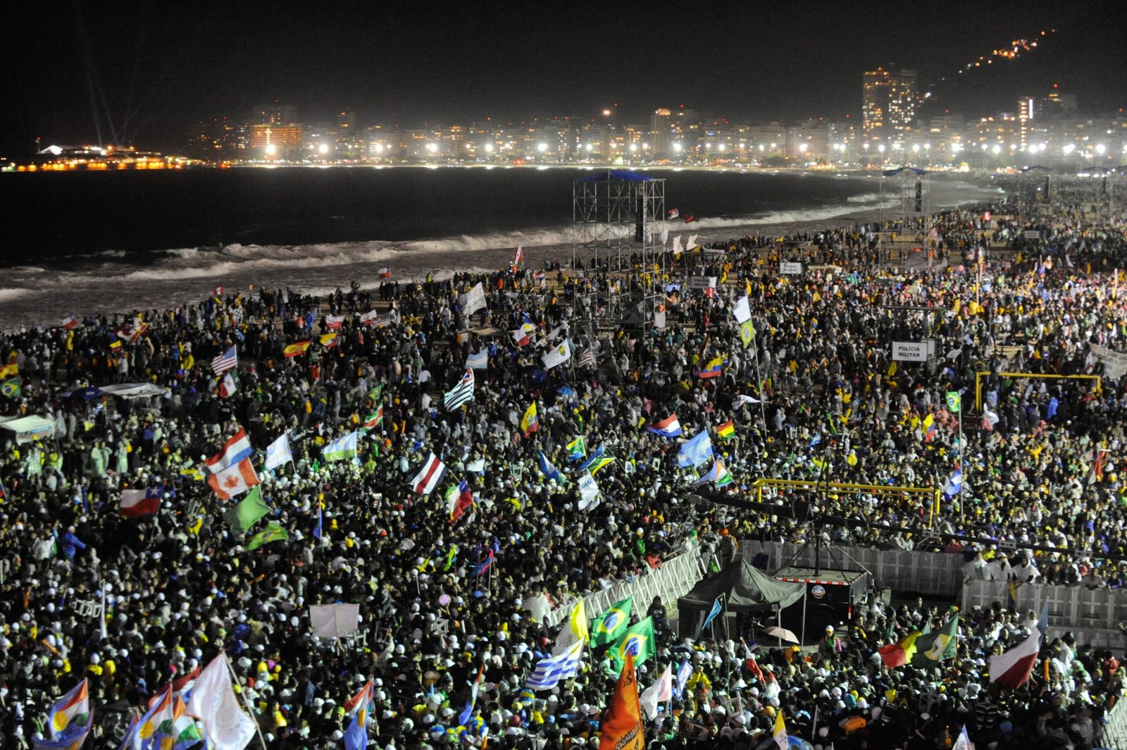 Rio’s Night Transformed by Gaga Fever (image credits: wikimedia)