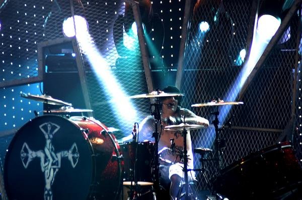 Tommy Lee – “Wild Side” (Mötley Crüe, live) (image credits: wikimedia)