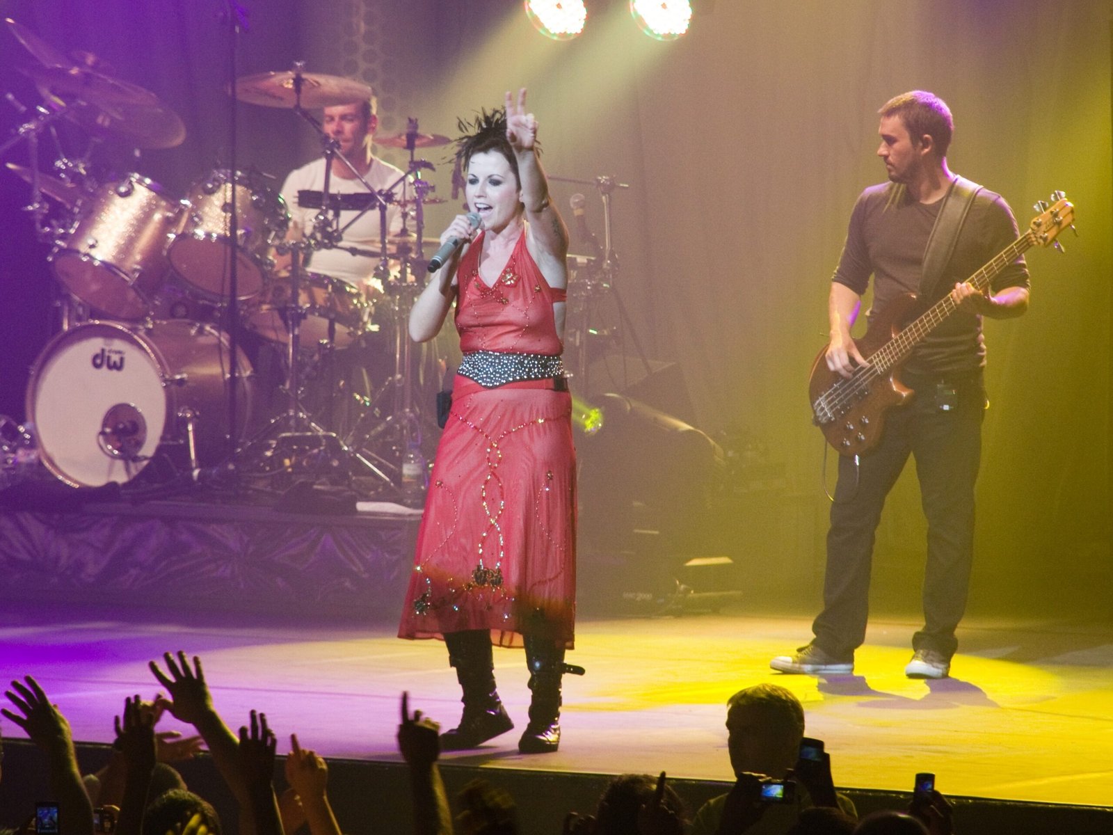 15. “Zombie” – The Cranberries (image credits: wikimedia)