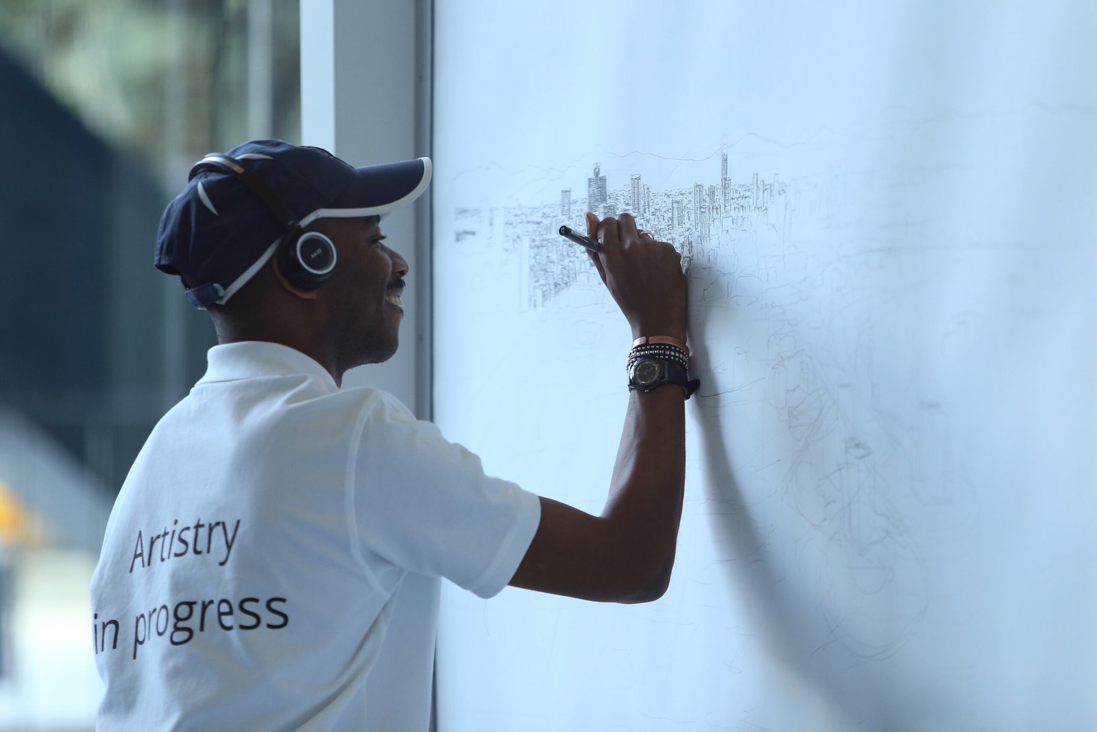 The Human Supercomputer – Stephen Wiltshire (Photographic Memory for Cities) (image credits: wikimedia)