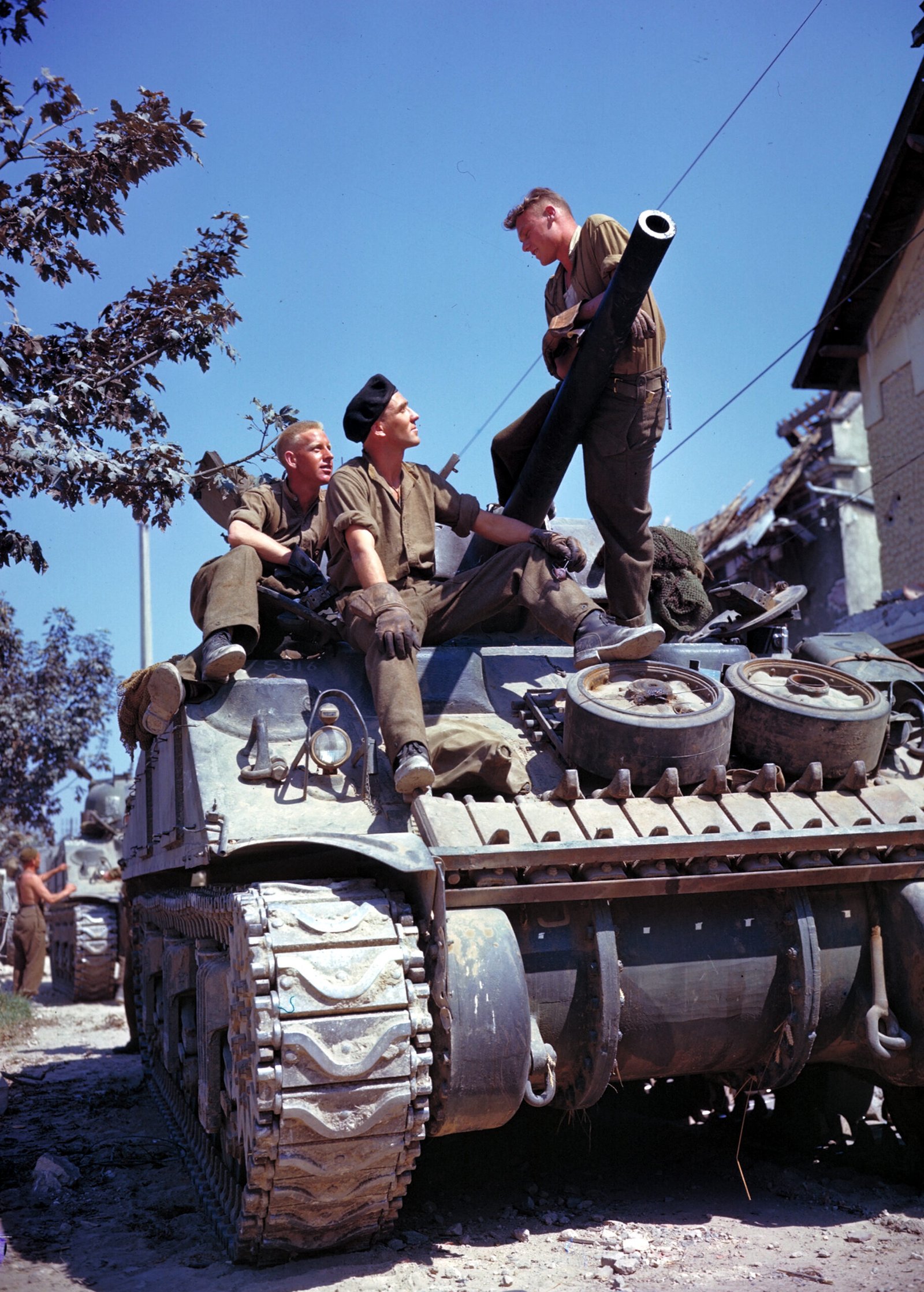 World War II: Total War and the Atomic Age (image credits: wikimedia)