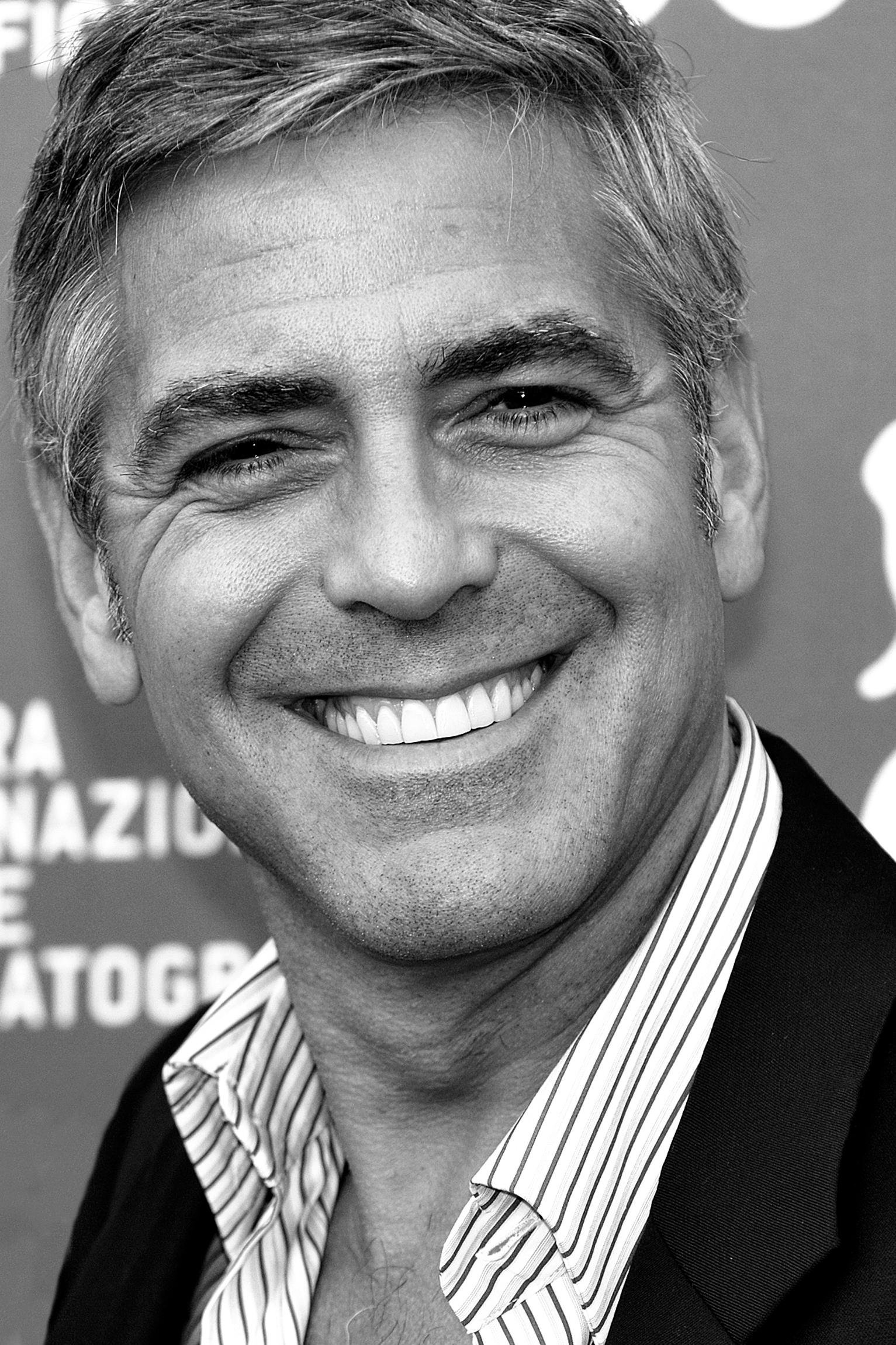 George Clooney: The Ageless Charmer (image credits: wikimedia)