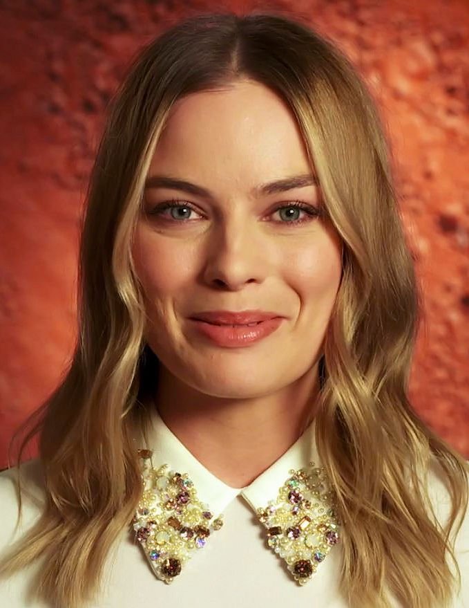 Beauty by the Numbers - Stars Who Fit Science’s Definition of Perfection