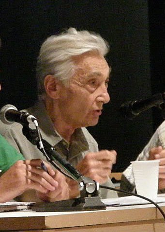 14. A People’s History of the United States by Howard Zinn (image credits: wikimedia)