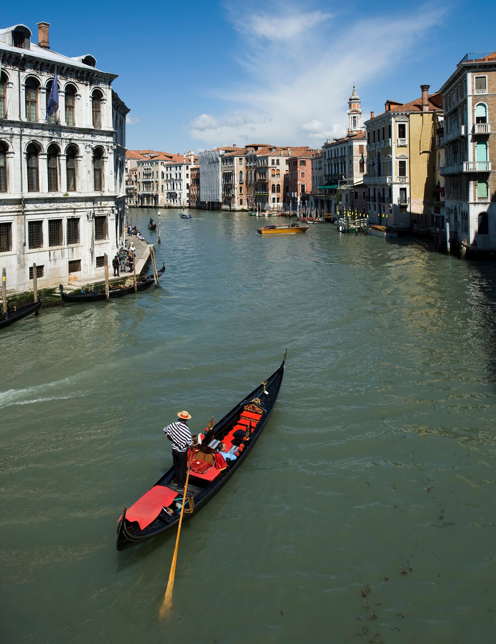 Venice, Italy: Romance on the Water (image credits: wikimedia)