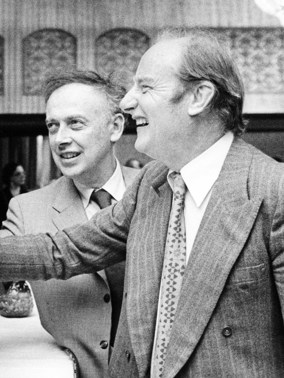 Francis Crick & James Watson: Cracking the Genetic Code (image credits: wikimedia)
