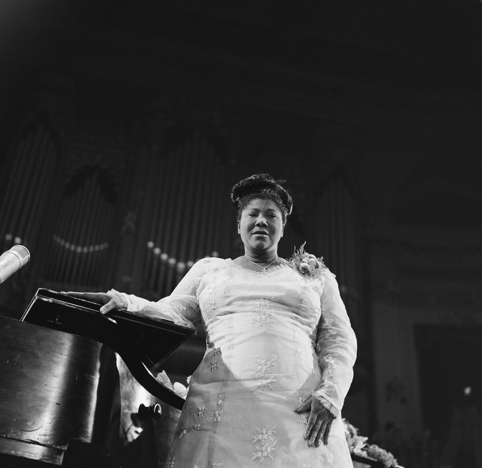 Mahalia Jackson: Gospel’s Divine Voice (image credits: wikimedia)