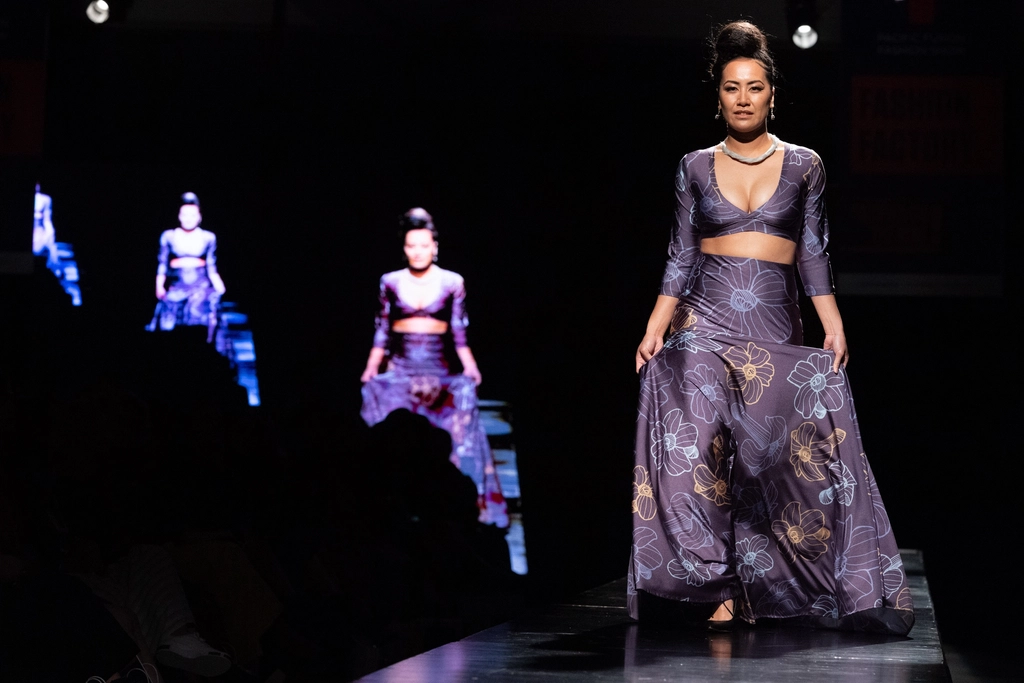 Why Fashion Never Follows Just One Rule (image credits: rawpixel)