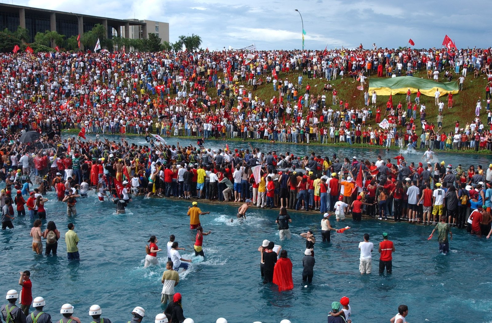 Controversies and Complicated Legacies (image credits: wikimedia)