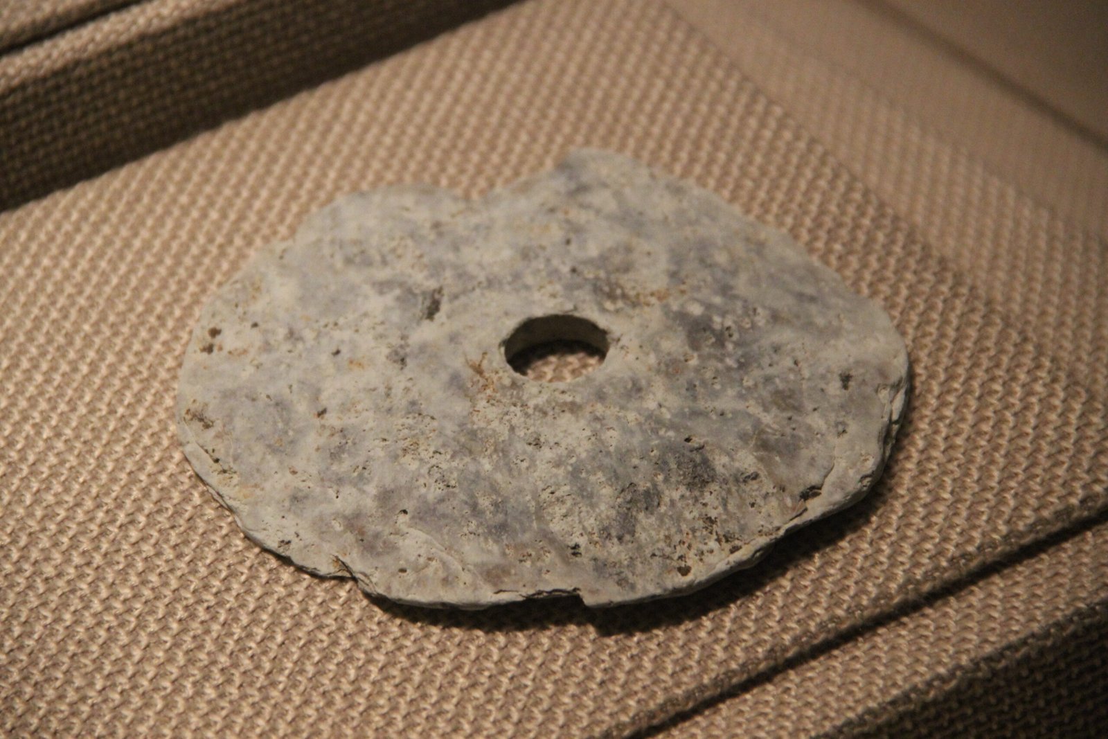 The Dropa Stones: Alien Messages or Ancient Myth? (image credits: wikimedia)
