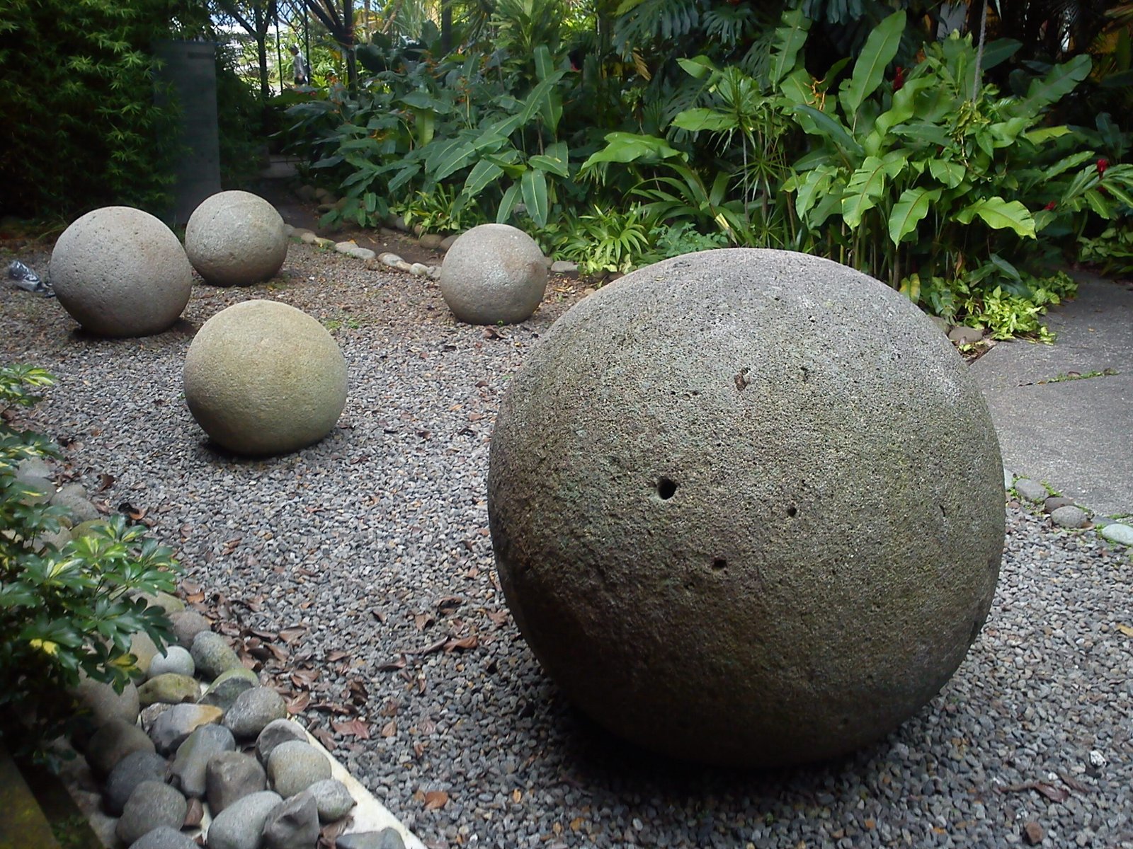 Stone Spheres of Costa Rica: The Perfect Mystery (image credits: wikimedia)