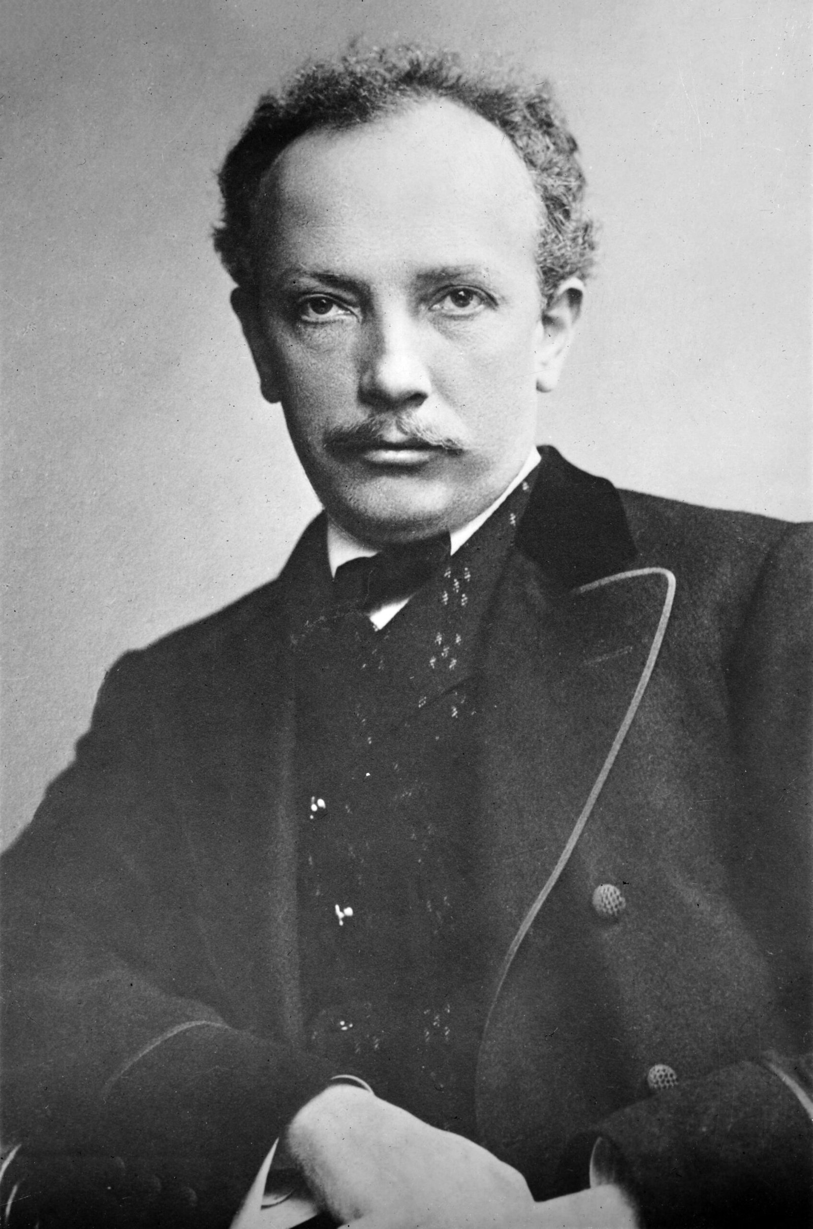 Richard Strauss: The Maestro's Moral Quandary (image credits: wikimedia)