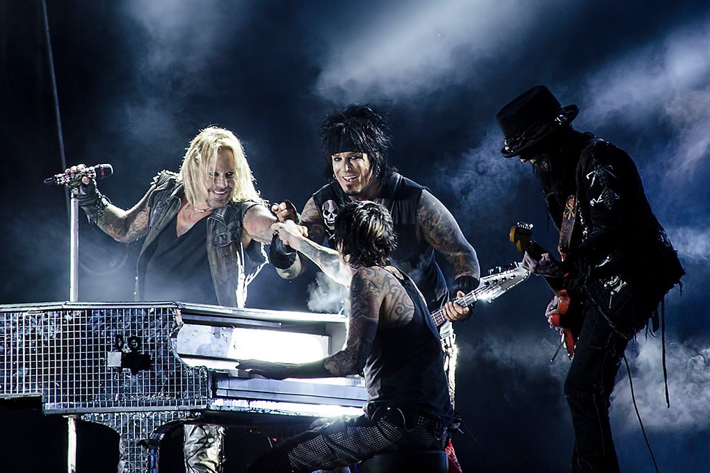 Mötley Crüe: The Glam Metal Wildcards (image credits: wikimedia)