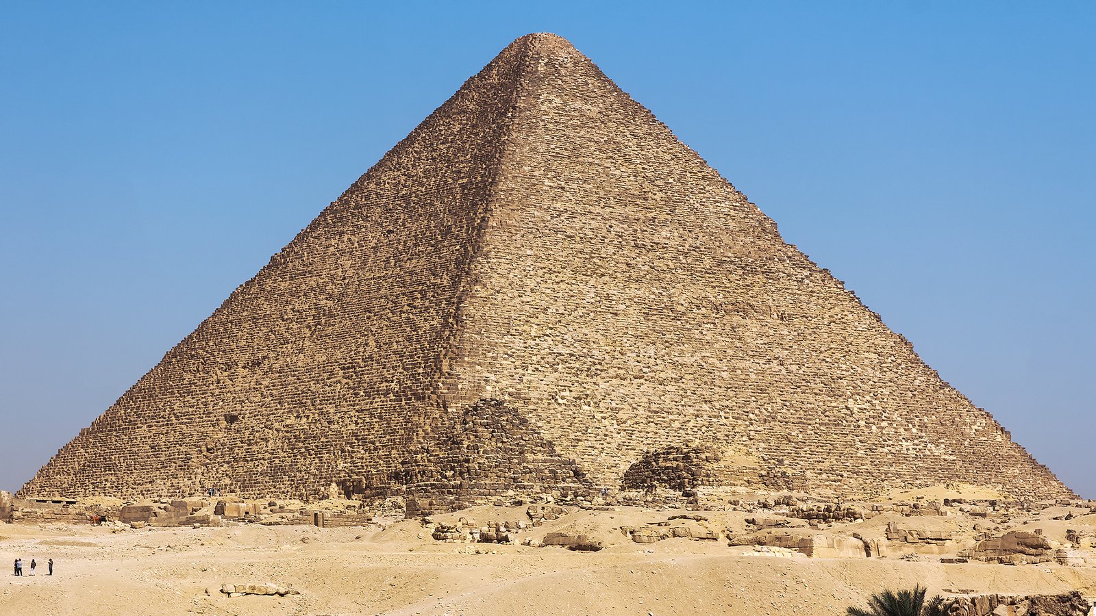 Pyramids (image credits: wikimedia)