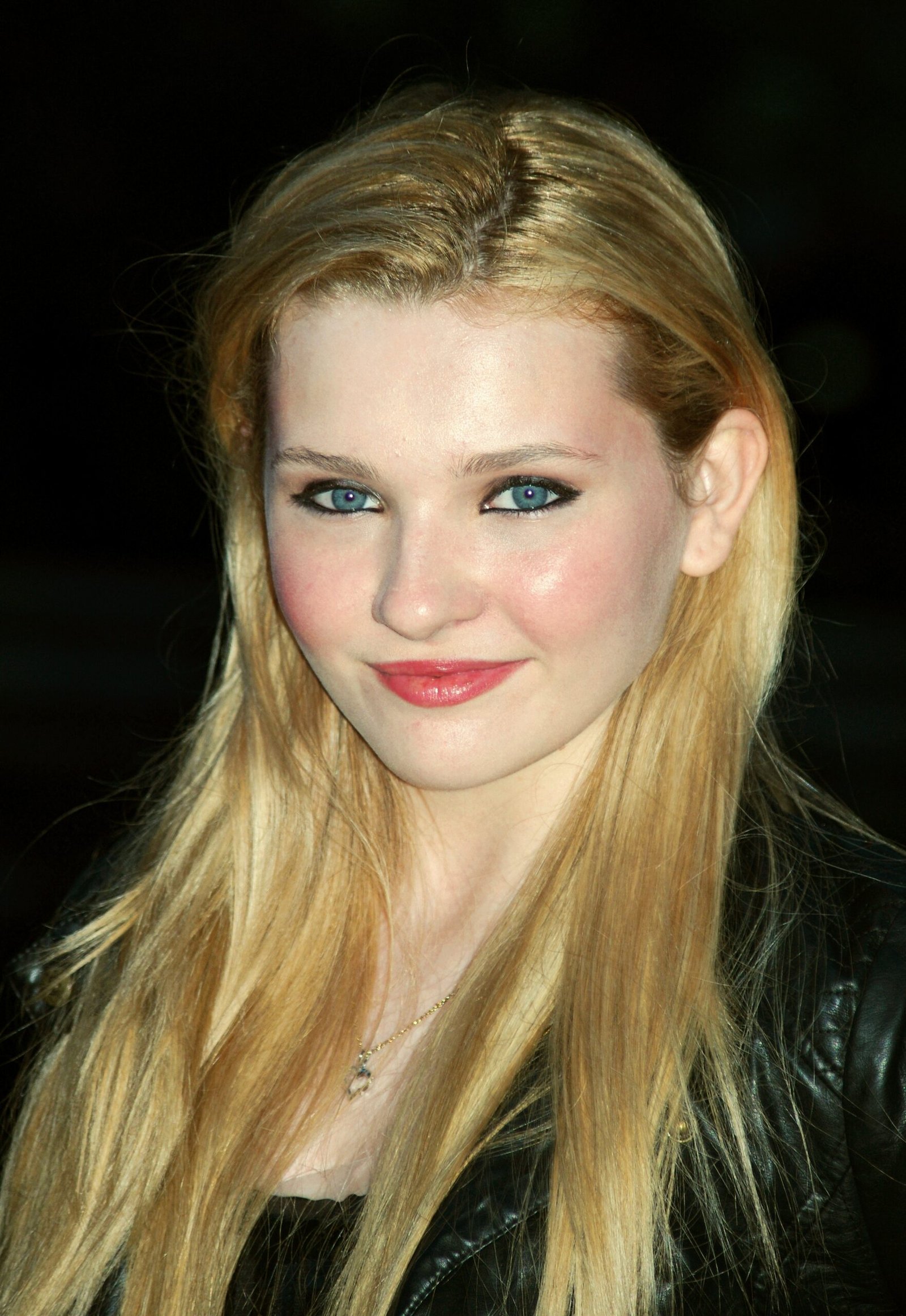 Bored Pageant Girl – Little Miss Sunshine (image credits: wikimedia)