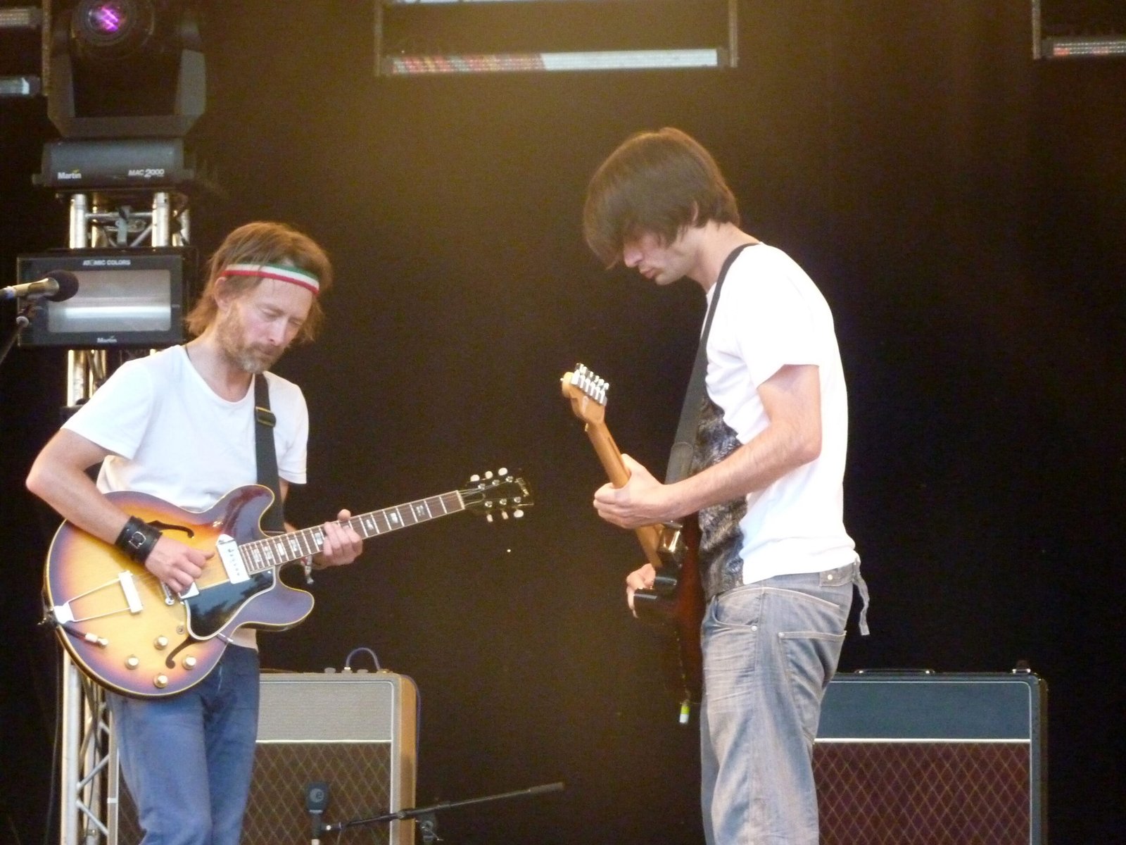 7. Radiohead – Glastonbury (1997) (image credits: wikimedia)