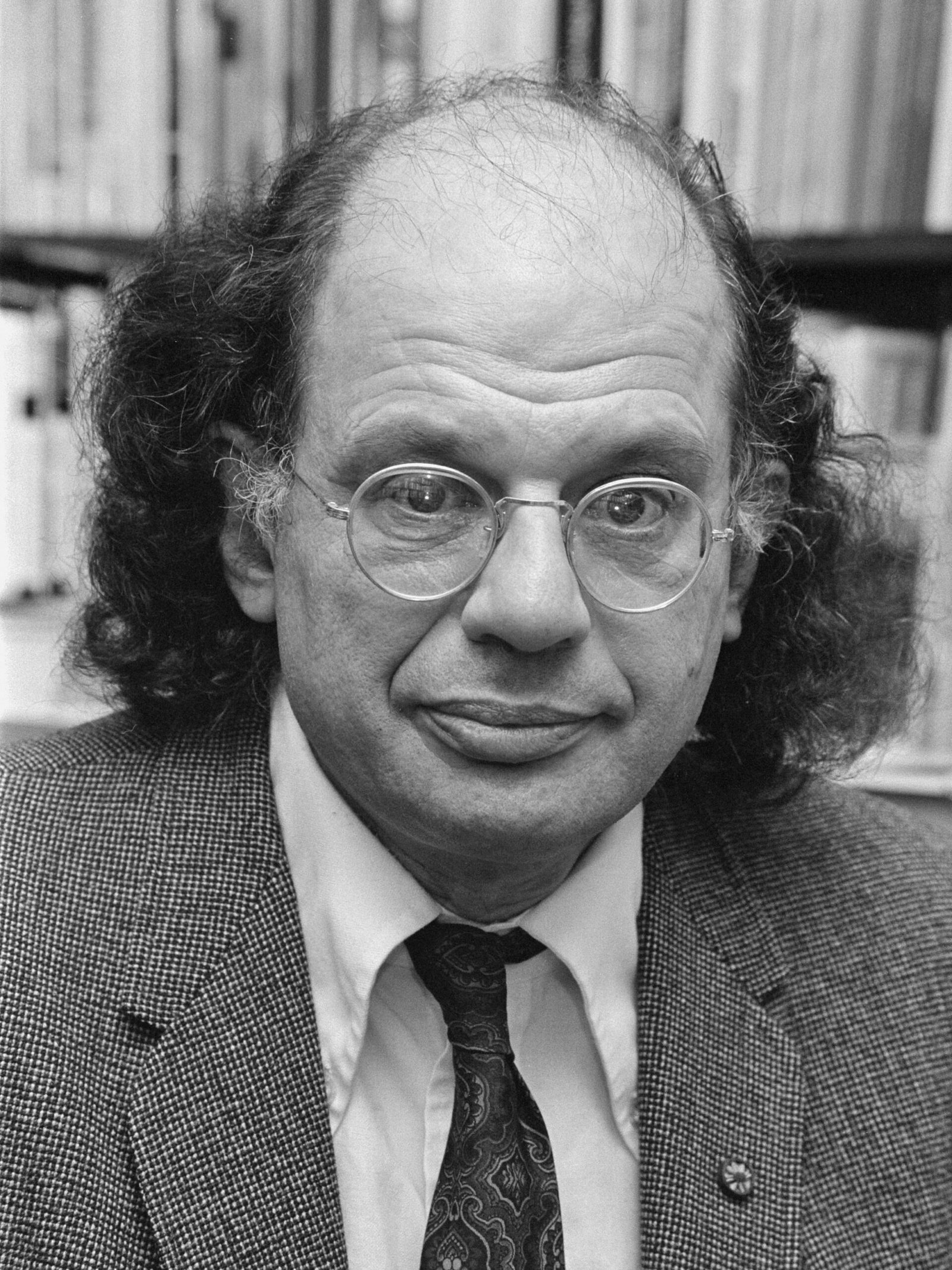Howl by Allen Ginsberg (image credits: wikimedia)