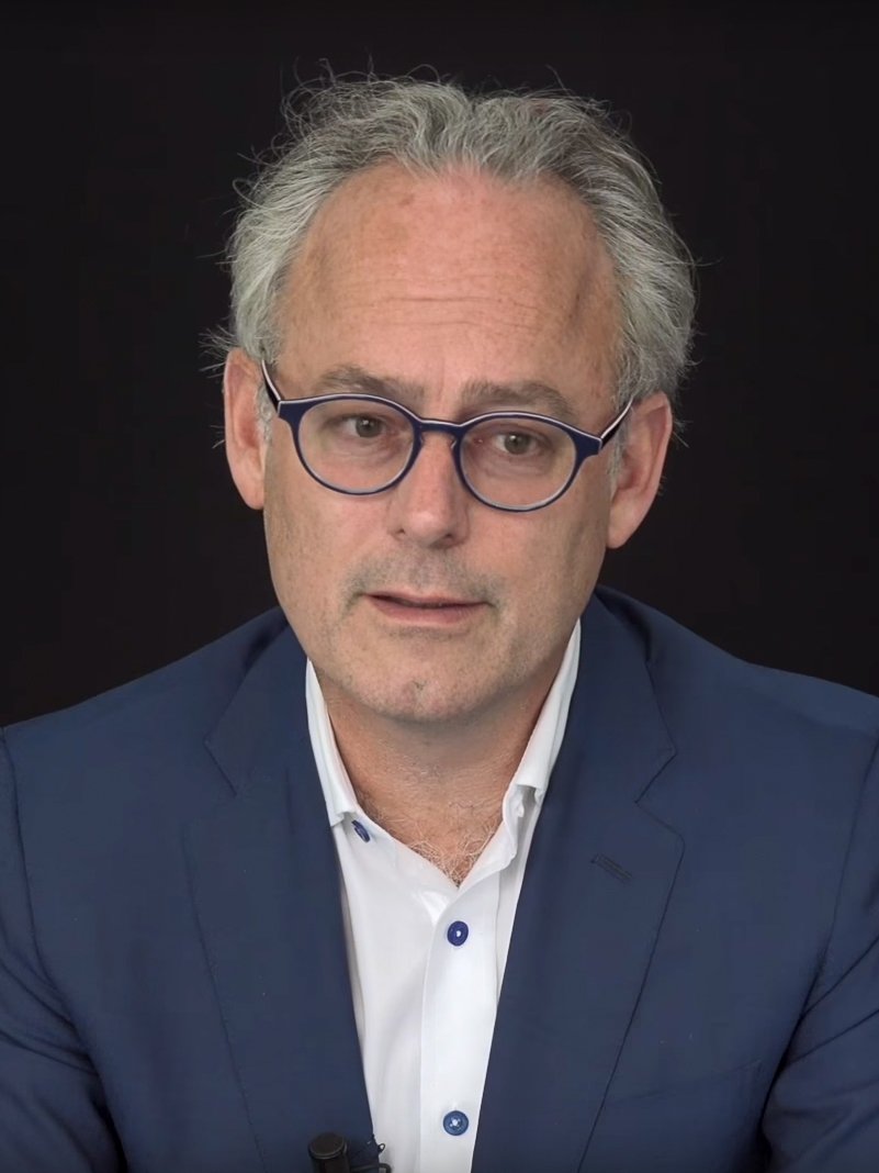 A Gentleman in Moscow by Amor Towles (image credits: wikimedia)