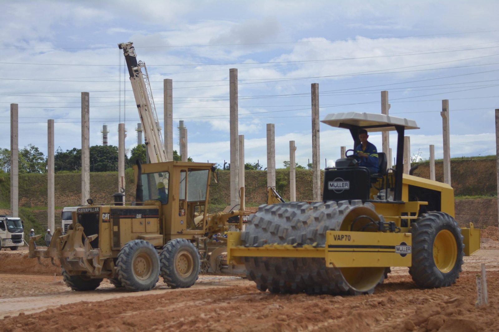 Heavy Machinery is a Must (image credits: wikimedia)