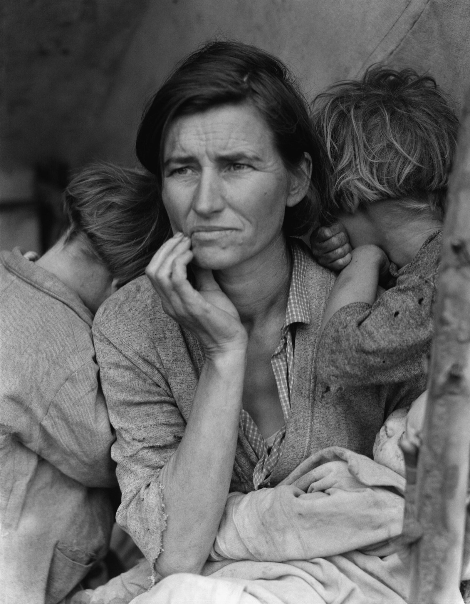 Migrant Mother (1936) – Dorothea Lange (image credits: wikimedia)