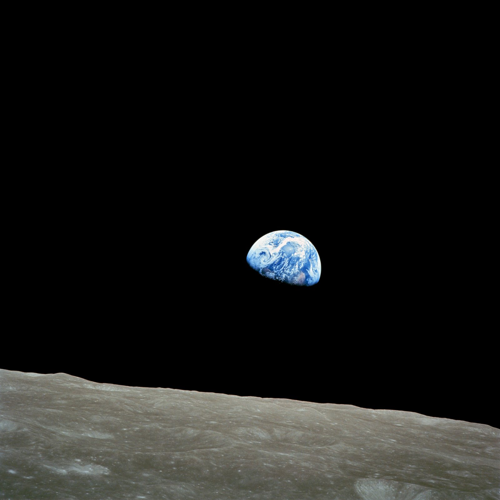 Earthrise (1968) – William Anders (image credits: wikimedia)
