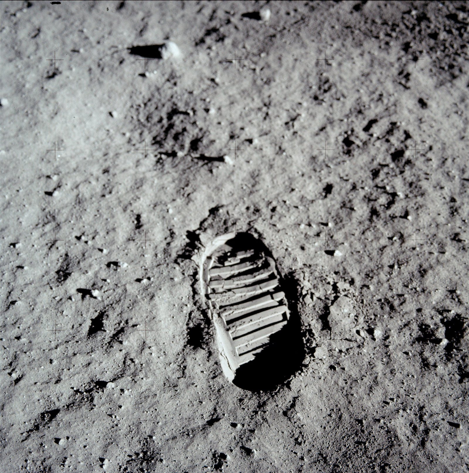 First Footprint on the Moon (1969) – Buzz Aldrin (image credits: wikimedia)