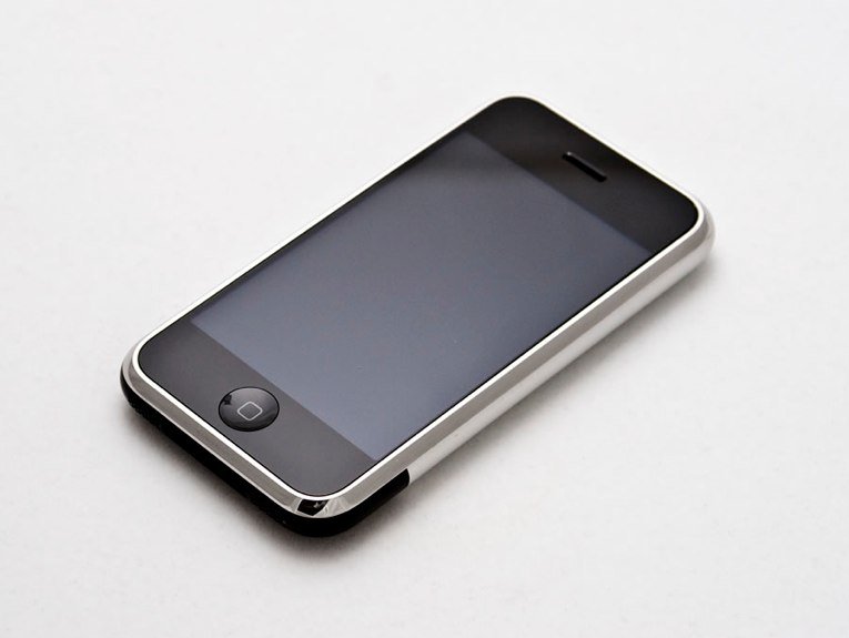 The iPhone and the Final Harry Potter Book Were Released in the Same Year (2007) (image credits: wikimedia)