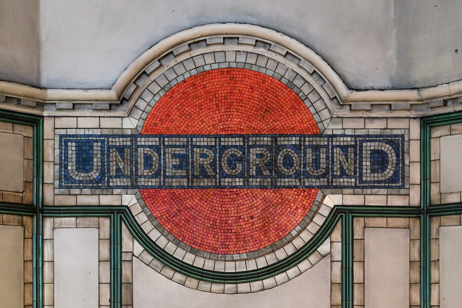 London Underground Map’s Simplified Design (1933) (image credits: wikimedia)