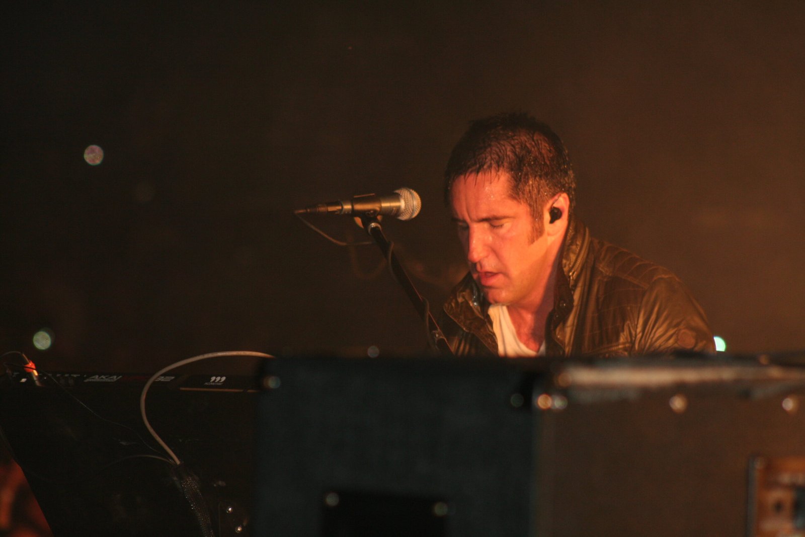 Nine Inch Nails – “The Hand That Feeds” (2005) (image credits: wikimedia)