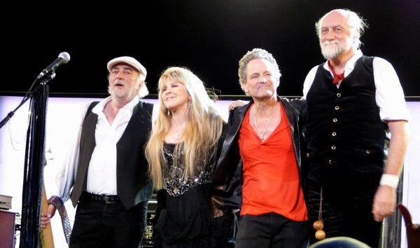 Black Magic Woman – Santana vs. Fleetwood Mac (image credits: wikimedia)