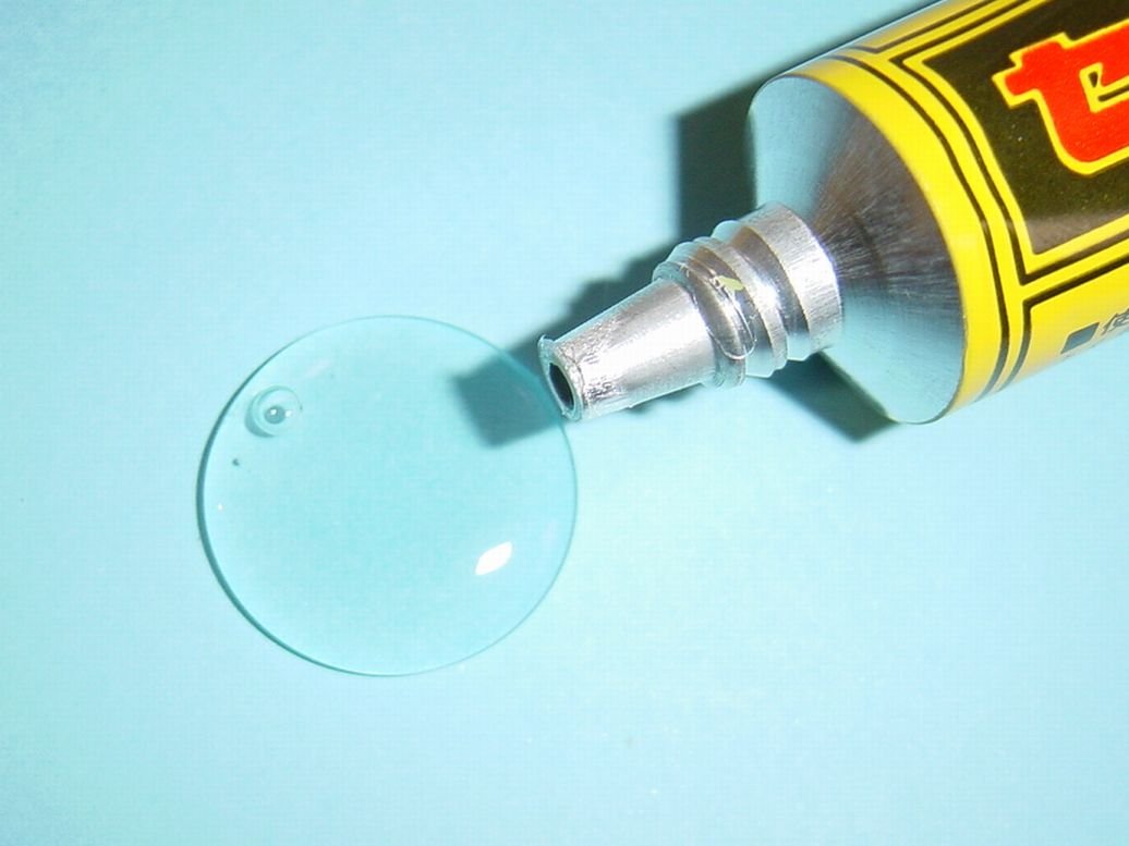 Superglue: Sticky Mistake to Household Marvel (image credits: wikimedia)