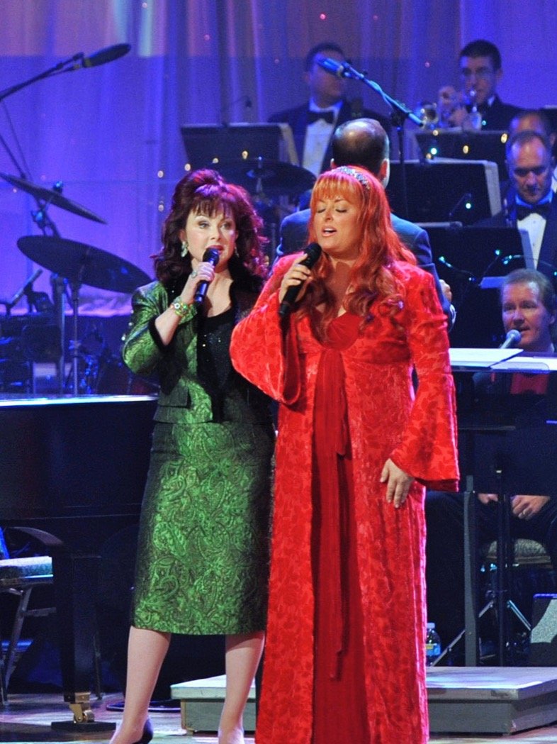 The Judds – “Love Can Build a Bridge” (image credits: wikimedia)