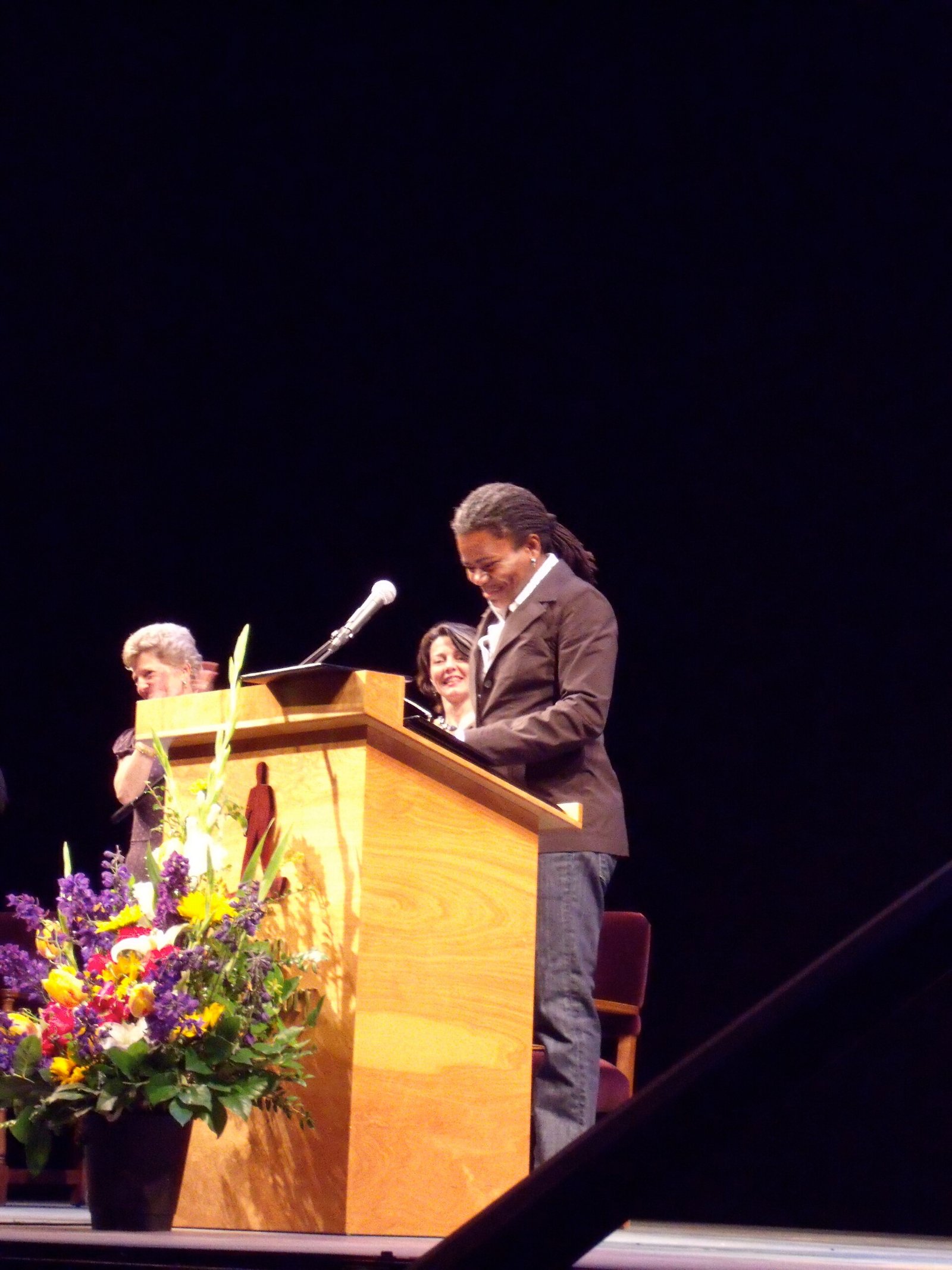 Tracy Chapman’s Mandela Tribute Concert Moment (1988) (image credits: wikimedia)