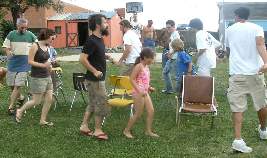 20 Childhood Games That Secretly Taught Us How to Survive