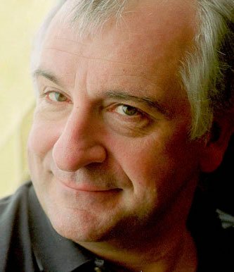Douglas Adams: Smartphones and Instant Translation (image credits: wikimedia)