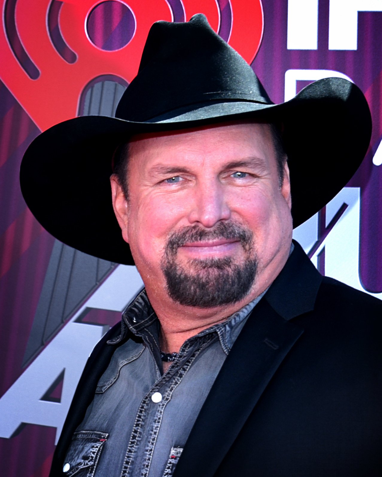 Garth Brooks – Country to Rock (as Chris Gaines) (image credits: wikimedia)