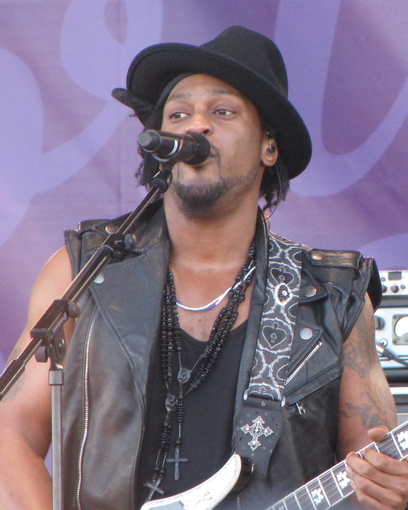 D’Angelo – Voodoo (image credits: wikimedia)