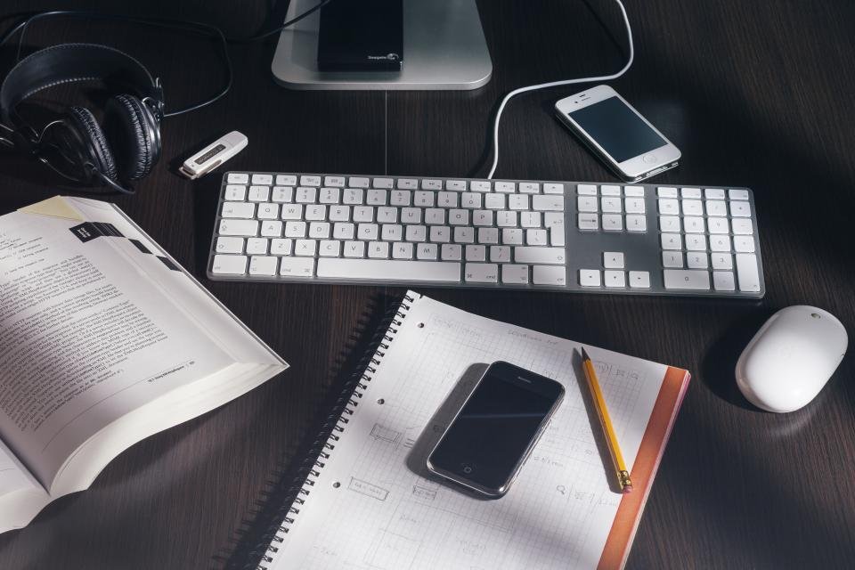 The Role of Technology (image credits: stocksnap)
