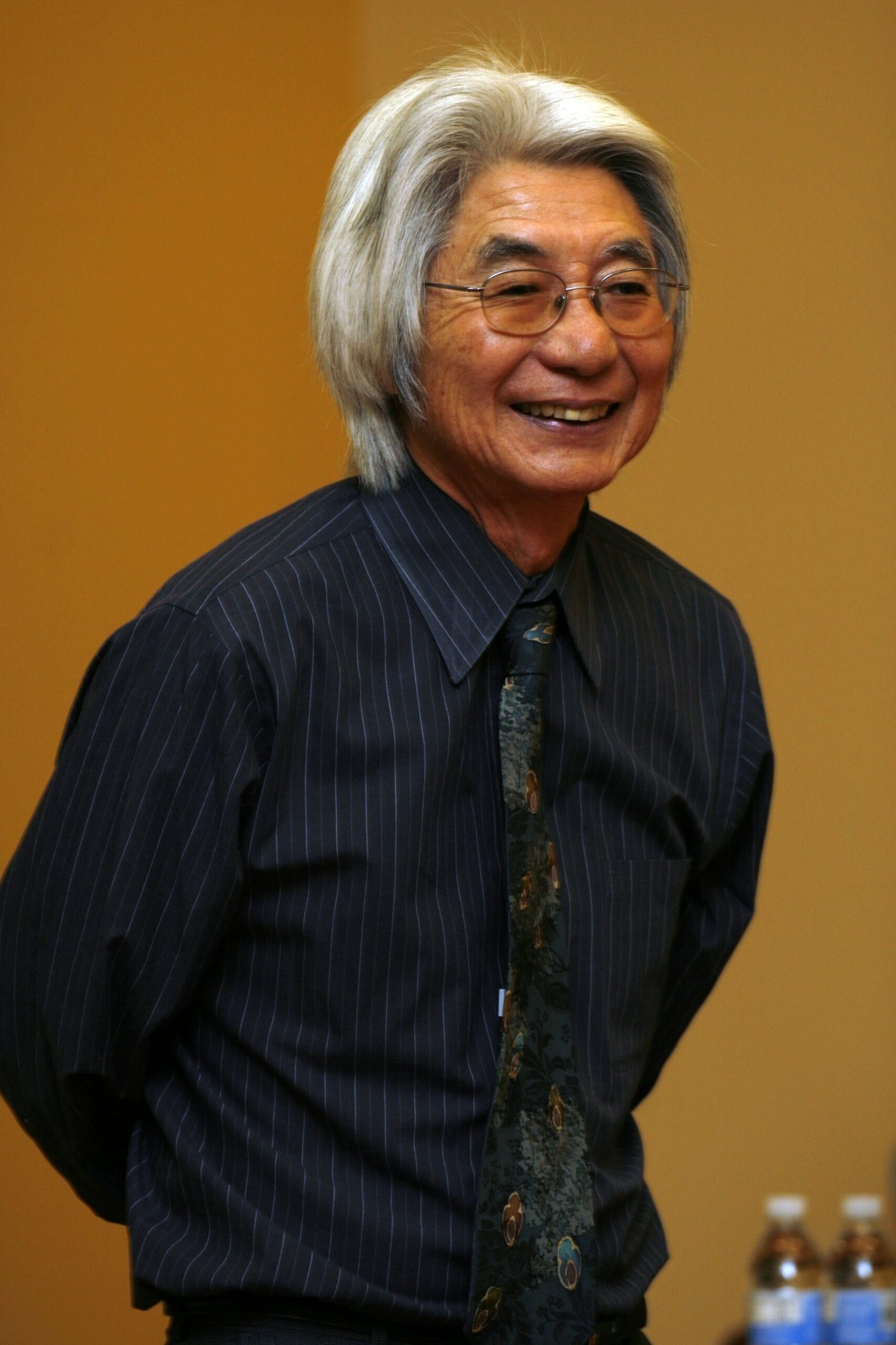 A Different Mirror by Ronald Takaki (image credits: wikimedia)