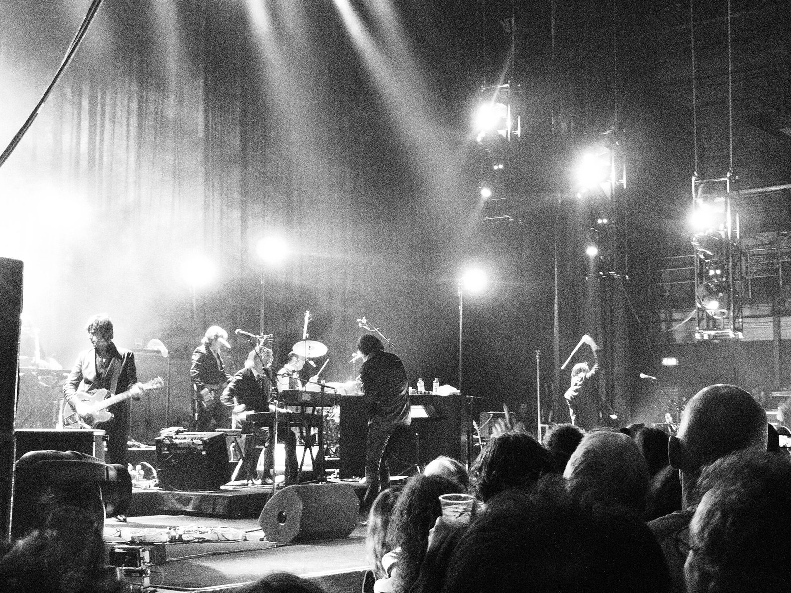 19. “Red Right Hand” by Nick Cave and the Bad Seeds (image credits: wikimedia)