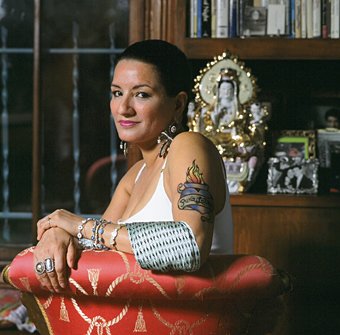 Sandra Cisneros: Telling Stories of Home and Hope (image credits: wikimedia)