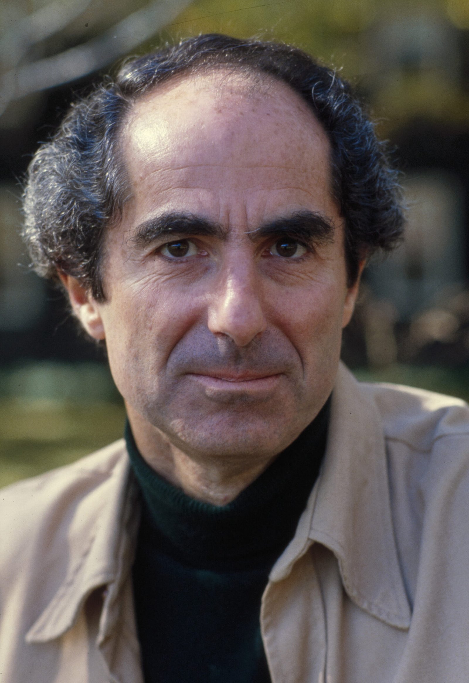 Philip Roth: Unpacking Modern American Identity (image credits: wikimedia)